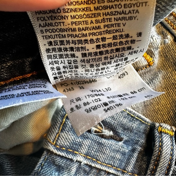 Retro Levi’s 514 34x30 Light Was Denim Jean Destroyed Holes Wide Leg Straight - Picture 9 of 14